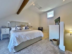 Photo 17- click for photo gallery